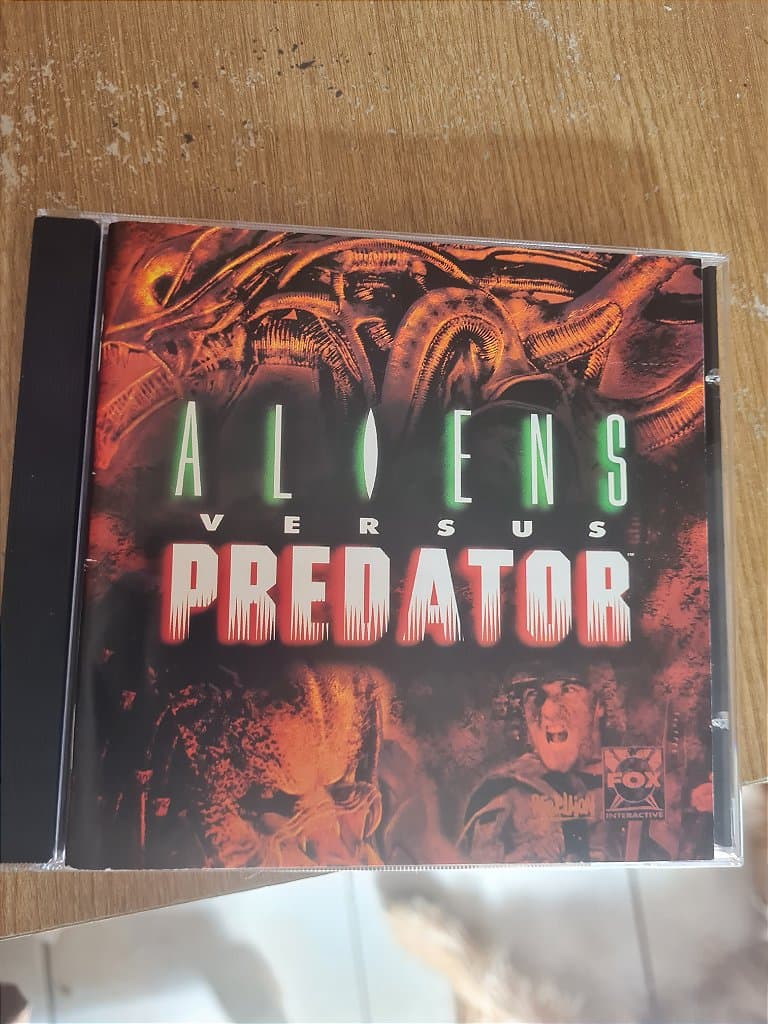 Jogo PC CD Alien versus Predador com manual Original